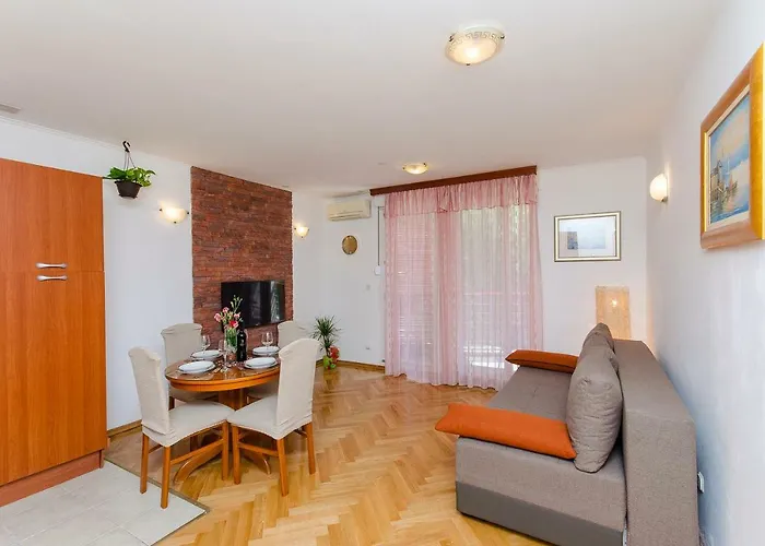 Διαμέρισμα Lucija