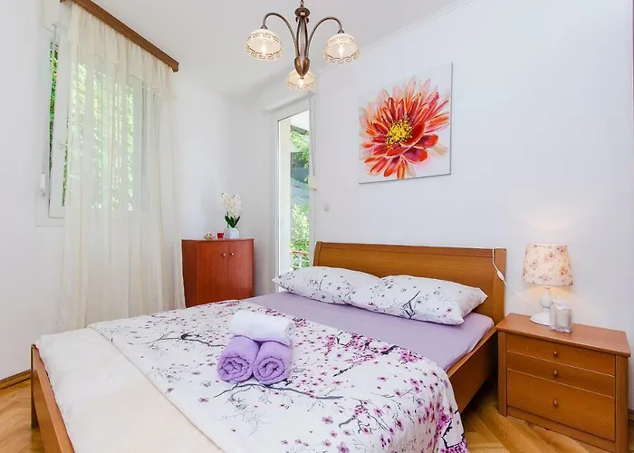 Lucija Διαμέρισμα *